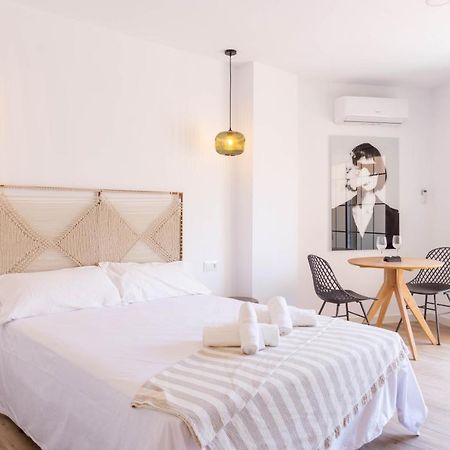 Apartment Carihuela Beach Malaga Torremolinos Exteriör bild