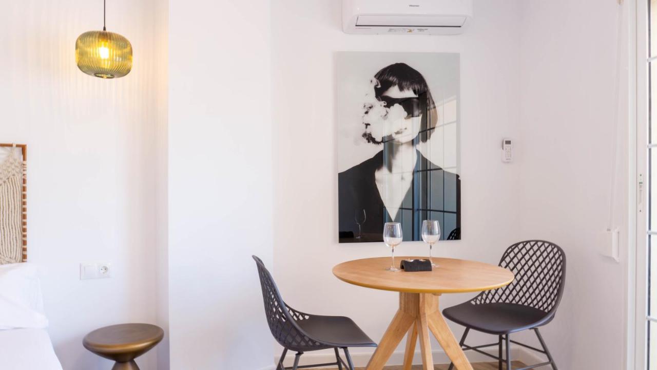 Apartment Carihuela Beach Malaga Torremolinos Exteriör bild