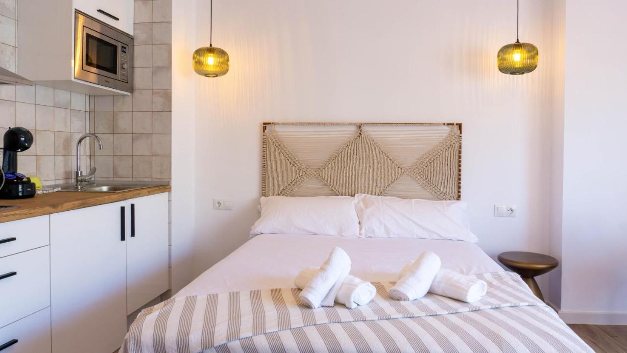 Apartment Carihuela Beach Malaga Torremolinos Exteriör bild