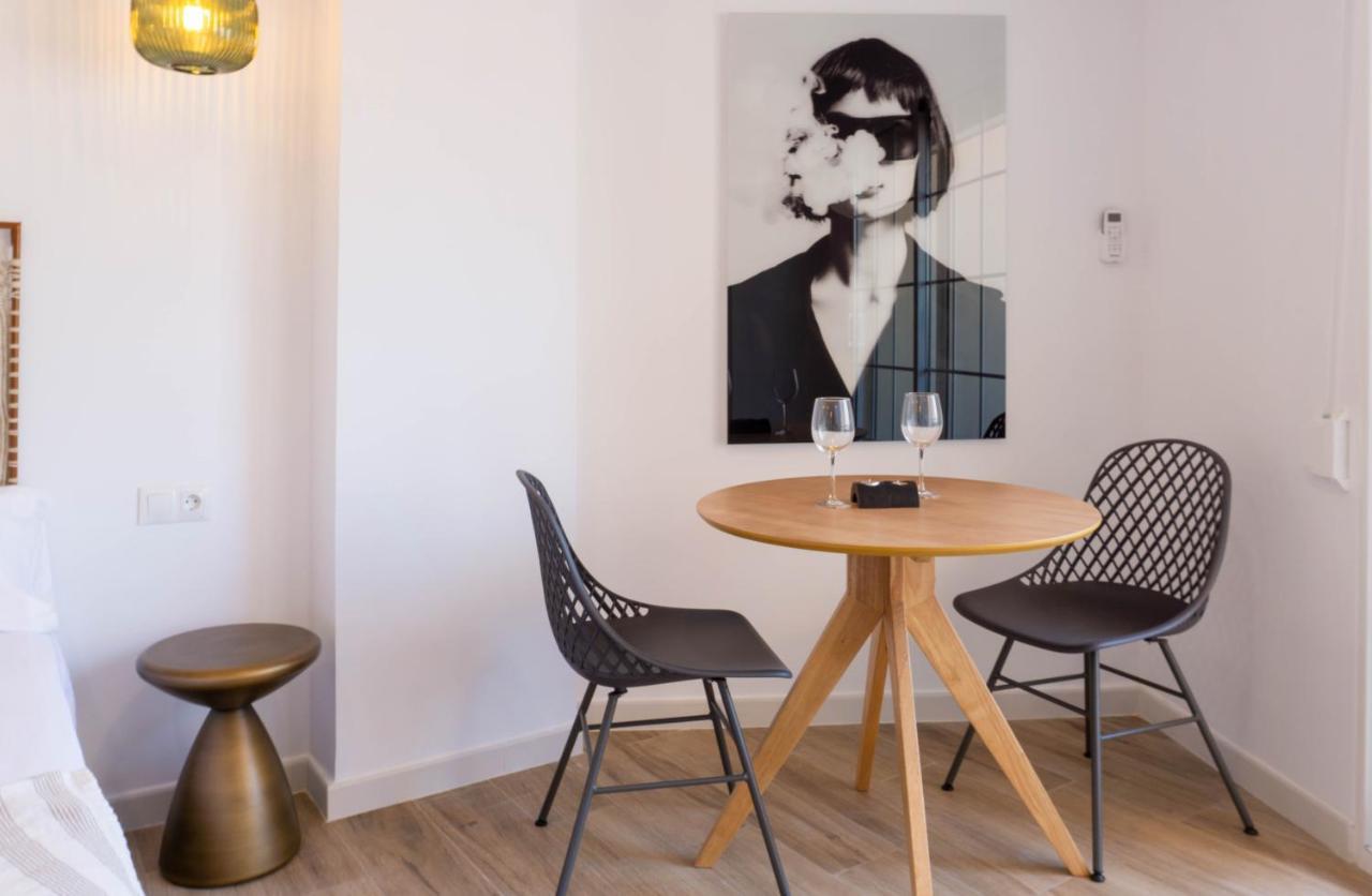 Apartment Carihuela Beach Malaga Torremolinos Exteriör bild