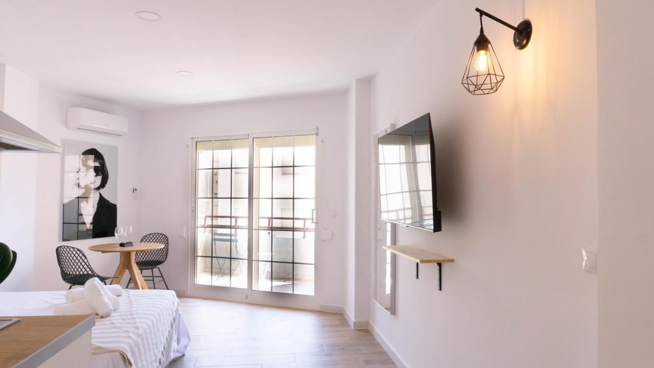 Apartment Carihuela Beach Malaga Torremolinos Exteriör bild
